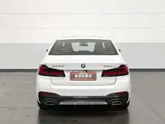 2021 BMW 5 Series 530Li Leading M Sport Package, белый — фото 4