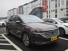2022 Volkswagen Viloran 380TSI Premium — фото 2