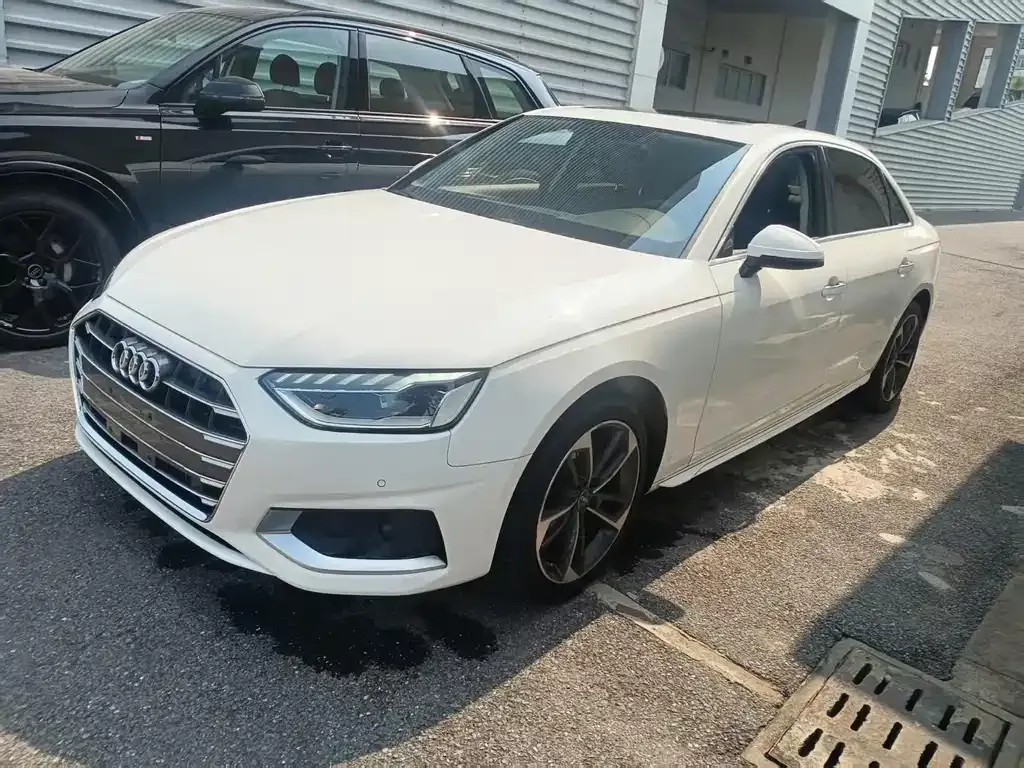 2022 Audi A4L 40 TFSI Fashion Dynamic