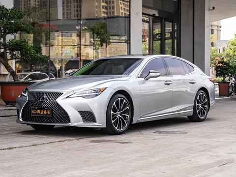 2021 Lexus LS 500h Executive