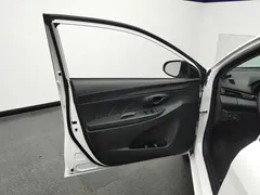 2021 Toyota Vios 1.5L CVT, белый — фото 7