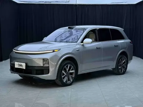 2023 Li Auto L8