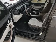 2023 BYD Qin PLUS Champion DM-i PHEV 55KM Leading, чёрный — фото 16