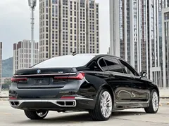 2019 BMW 7 Series M760Li xDrive V12 Luxury Package, чёрный — фото 11