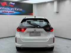 2022 Honda Fit 1.5L CVT Sunroof, белый — фото 5