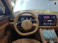 2024 Aito M7 1.5T RWD Plus 5-seat, синий — фото 6