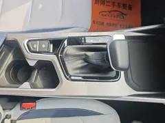 2022 Geely Emgrand 4th Gen 1.5L CVT Flagship, белый — фото 13
