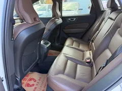2022 Volvo XC60 4WD Luxury, белый — фото 8
