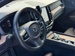 2022 Volvo XC60 4WD Luxury, белый — фото 11