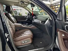 2022 BMW X5 30Li Premium M Sport Package, чёрный — фото 7