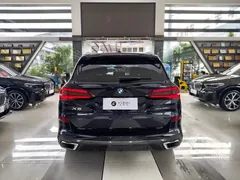 2022 BMW X5 30Li Premium M Sport Package, чёрный — фото 12