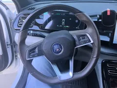 2024 BYD Qin PLUS Honor DM-i PHEV 55km Leading, белый — фото 15