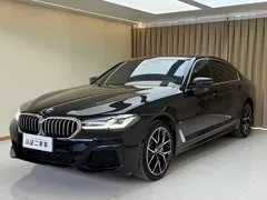2022 BMW 5 Series 530Li Premium M Sport Package, чёрный — фото 1
