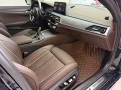 2022 BMW 5 Series 530Li Premium M Sport Package, чёрный — фото 5