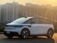 2025 Zeekr Mix Smart Driving, белый — фото 1