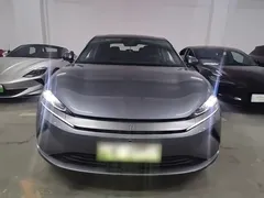 2025 BYD Qin L EV 470km Leading — фото 3