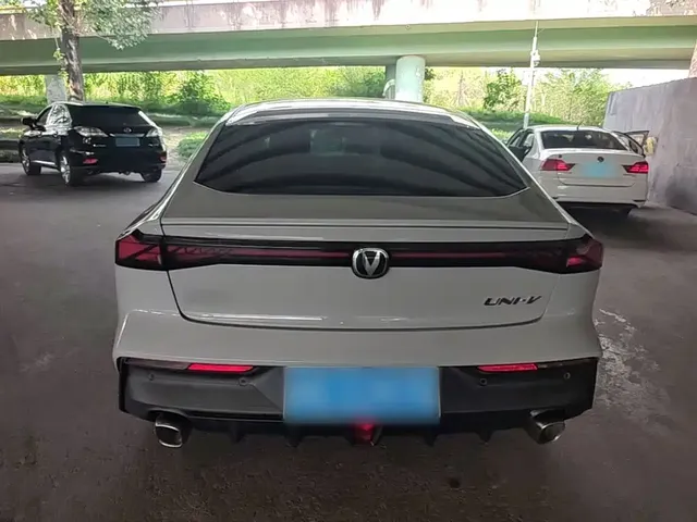 2022 Changan UNI-V 1.5T Premium