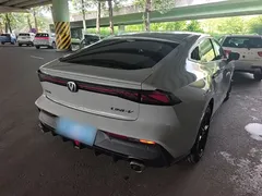 2022 Changan UNI-V 1.5T Premium — фото 7