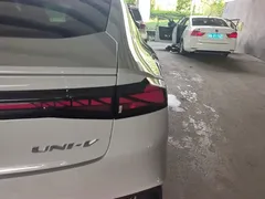2022 Changan UNI-V 1.5T Premium — фото 8