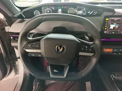 2022 Changan UNI-V 1.5T Premium — фото 11