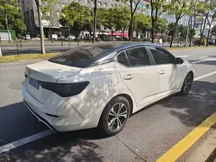 2021 Nissan Sylphy 1.6L XL CVT, белый — фото 9