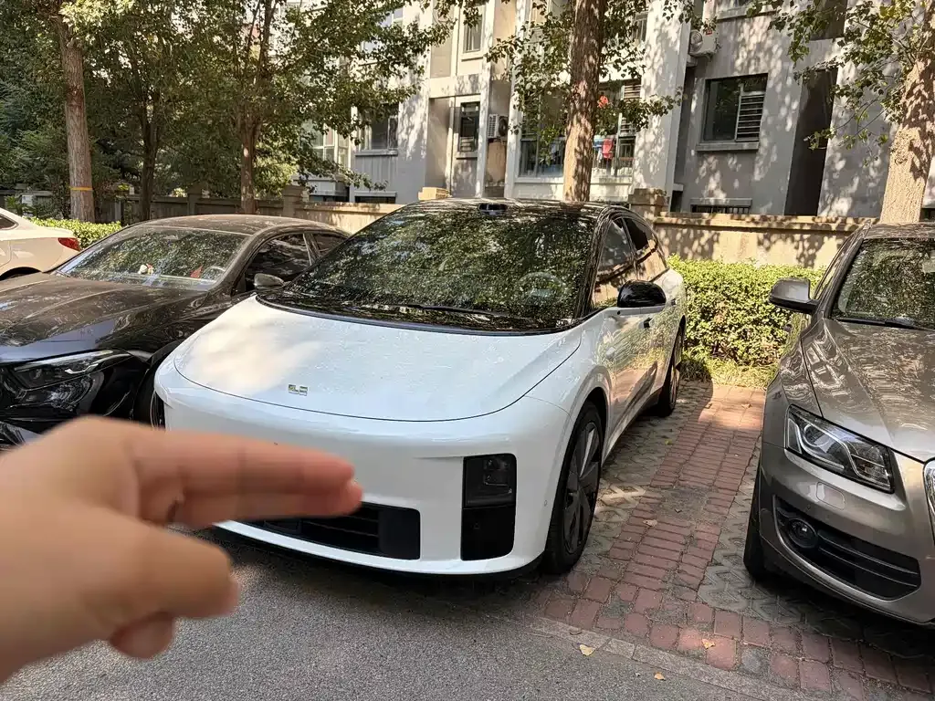 2025 Li Auto i6 4WD Standard