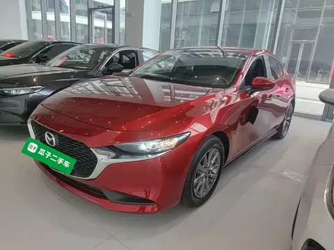2020 Mazda 3 1.5L AT