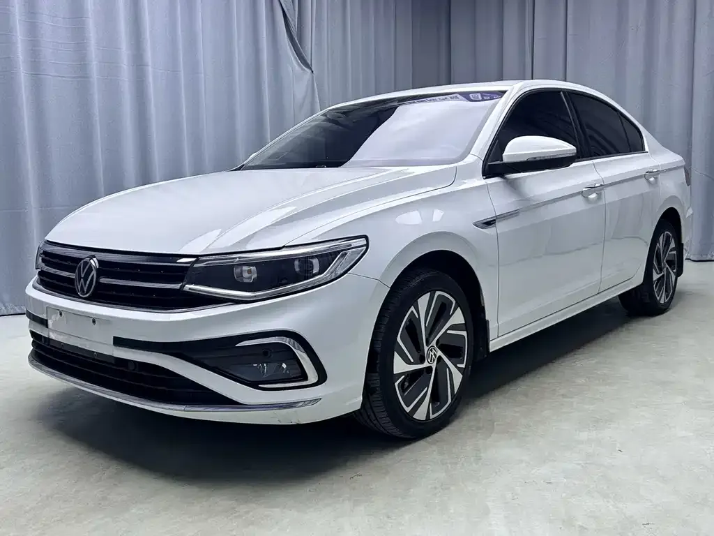 2023 Volkswagen Bora 280TSI DSG