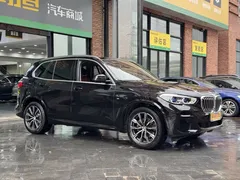 2022 BMW X5 xDrive40i M Sport Package, чёрный — фото 3