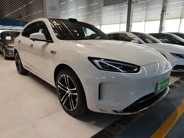 2025 Aito M5 EREV Ultra 4WD