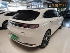 2025 Aito M5 EREV Ultra 4WD, белый — фото 7