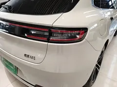 2025 Aito M5 EREV Ultra 4WD, белый — фото 8