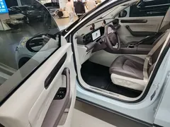 2024 Leapmotor C11 EREV 300 Premium, синий — фото 16