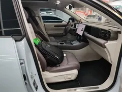 2024 Leapmotor C11 EREV 300 Premium, синий — фото 25
