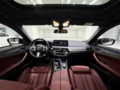 2021 BMW 5 Series 530Li Premium M Sport Package, белый — фото 8