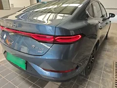 2025 BYD Qin PLUS DM-i PHEV 120KM, синий — фото 8