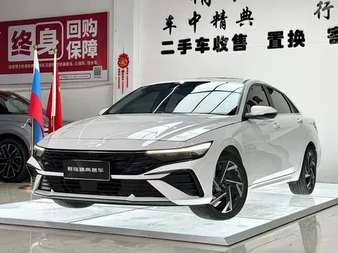 2023 Hyundai Elantra 1.5L CVT LUX Premium