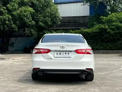 2022 Toyota Camry 2.0GVP Leading, белый — фото 9