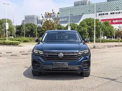 2022 Volkswagen Touareg 3.0TSI Black Sport Package, синий — фото 2