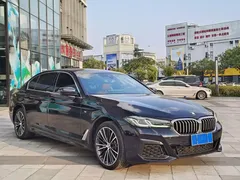 2021 BMW 5 Series 530Li xDrive M Sport Package, чёрный — фото 3