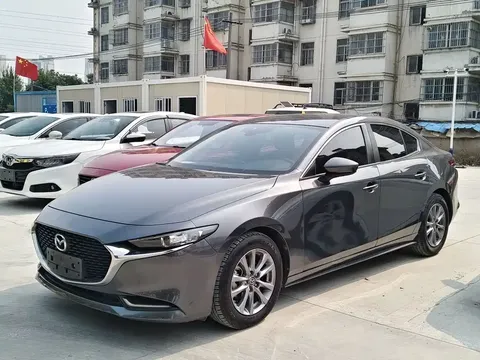 2021 Mazda 3 1.5L AT