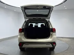 2020 Mitsubishi Outlander 2.0L 2WD 5-seat, белый — фото 10