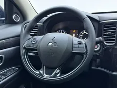2020 Mitsubishi Outlander 2.0L 2WD 5-seat, белый — фото 14
