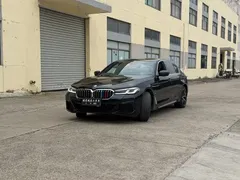 2022 BMW 5 Series 530Li Premium M Sport Package, чёрный — фото 3