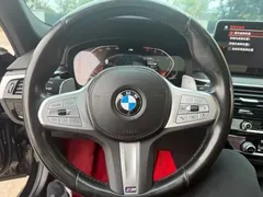 2022 BMW 5 Series 530Li Premium M Sport Package, чёрный — фото 20