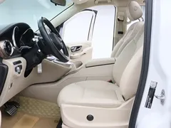 2022 Mercedes-Benz V-Class V 260 L Long Wheelbase Premium, белый — фото 2