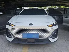 2022 Changan UNI-V 1.5T, белый — фото 3