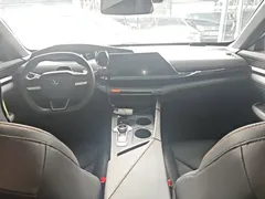 2022 Changan UNI-V 1.5T, белый — фото 10