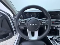 2023 Kia Seltos 1.5L CVT Luxury, белый — фото 9