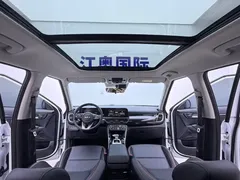 2023 Kia Seltos 1.5L CVT Luxury, белый — фото 17